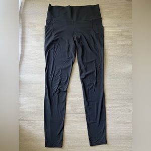 Athleta Salutation Stash Pocket leggings/tights - Black - size Large Tall